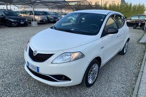 LANCIA Ypsilon 1.2 69 CV 5 porte Platinum
