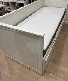 Divano Letto con Grandi Cassetti come nuovo!!