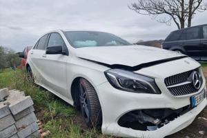 Mercedes-benz A 160 d Automatic Premium INCIDENTAT