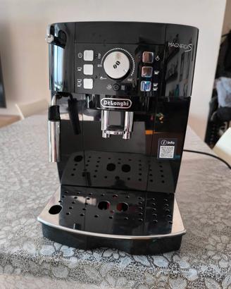 Macchina per il caffè De Longhi Magnifica