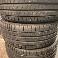 Gomme estive 225/45 r18 95y dot 25/24 BFgoodrich