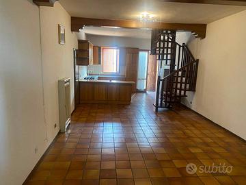 Appartamento di 181 m² con 4 locali e box auto dop