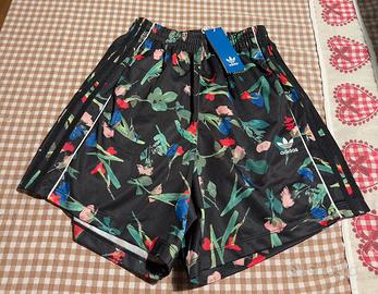Pantaloncini Adidas donna taglia XS NUOVI Abbigliamento e Accessori In vendita a Ravenna
