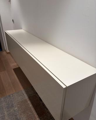 Credenza moderna sospesa