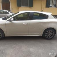 Alfa Romeo Giulietta 2.0 Diesel 2021 INCIDENTATA –