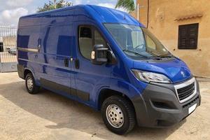 PEUGEOT Boxer 330 2.2 BlueHDi 140 S&S PC-TN Furgon
