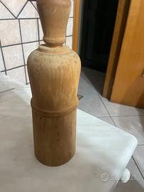 tappatore bottiglie di vino antico