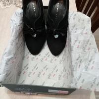 scarpe di camoscio