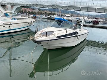 Barca Rio 590 HONDA BF135 4T 2010