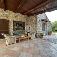 PORZIONE DI BIFAMILIARE A SANTA MARINA