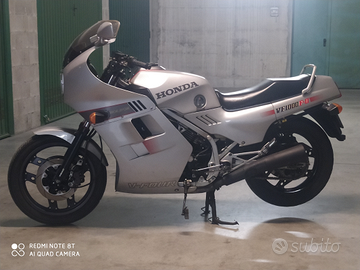 Honda vf 1000 f2 bol d'Or 1986 ASI FMI CRS