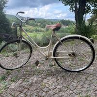Bicicletta con freni a bacchetta