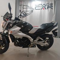 Suzuki gsr 600