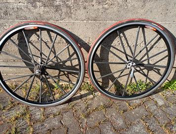 Cerchi in carbonio e gomme