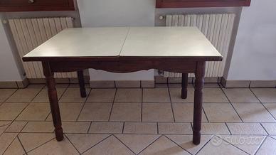 Tavolo in Legno