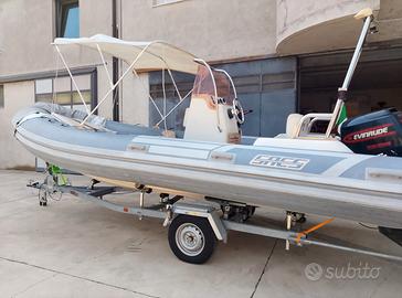 Gommone SACS 560 con Envinrude 70HP 4T