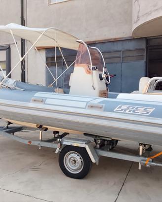 Gommone SACS 560 con Envinrude 70HP 4T