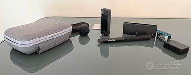 Insta360 X5 Essenzial Bundle (Luglio 2026)