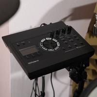 Roland Vad 307 pari al nuovo