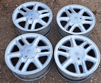 Cerchi in lega Renault R15