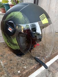 Casco scooter con visiera e imbottitura