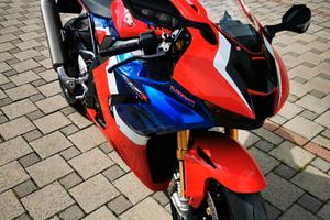 cbr 1000 rr r versione SP 2900 km originali