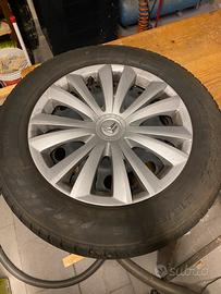 Cerchi + gomme invernali 215 60 r16