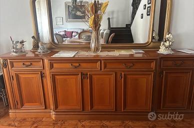 Elegante Credenza Classica  con Grade Specchiera