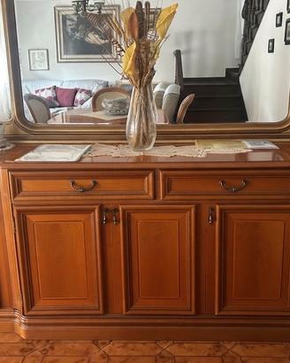 Elegante Credenza Classica  con Grade Specchiera