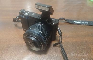 Mirrorless compatta Samsung NX3300