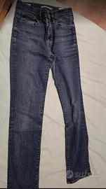 JEANS LEVIS 724HIGH RISE STRAIGHT