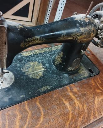 Singer a mano – Macchina da cucire d’epoca 1920