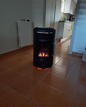 Stufa a gas effetto camino - Qlima GH 8034