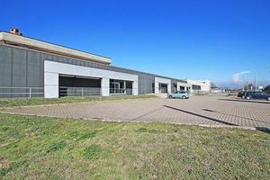 Immobile di 2005 m² con più di 5 locali a Osio Sop
