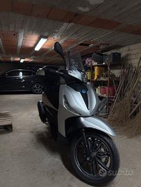 BEVERLY 300 S HPE ACCESSORIATO