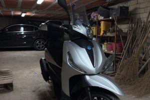 BEVERLY 300 S HPE ACCESSORIATO