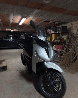 BEVERLY 300 S HPE ACCESSORIATO