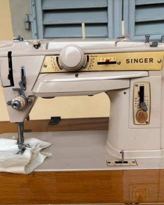 Macchina da cucire d’epoca