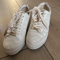 Scarpa in pelle vera beige