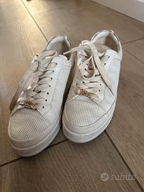 Scarpa in pelle vera beige