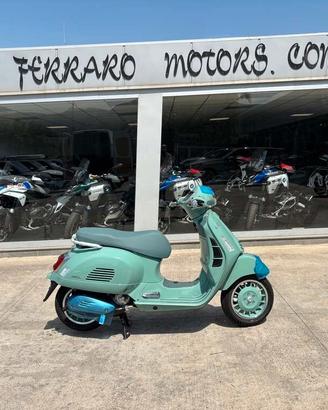 Piaggio Vespa 310 GTS 80 TH Nuova pronta consegna 