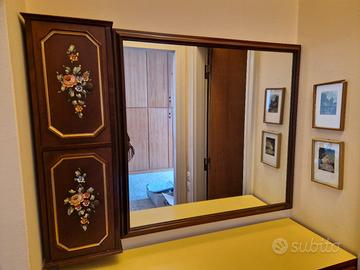 Specchio con doppio vano dipinto a mano