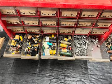 Lotto Elettronica Vintage con Cassettiera