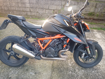 KTM superduke 1290 r