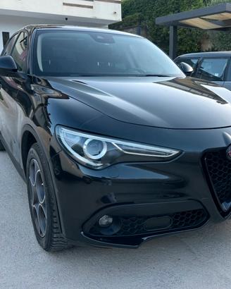 Alfa romeo stelvio Q4