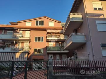 2 LOCALI A GIARDINI NAXOS