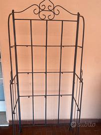 Scaffalatura in ferro da esterno