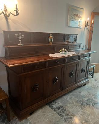 Credenza grande con 4 ante