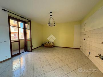 2 LOCALI A TRECATE