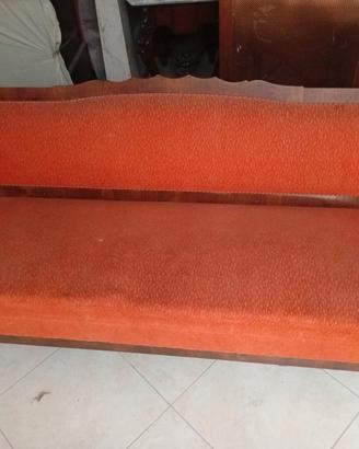 Divano Letto Antico da restaurare

